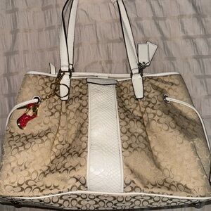 Vintage Coach Elegant Tan and White Tote Bag
